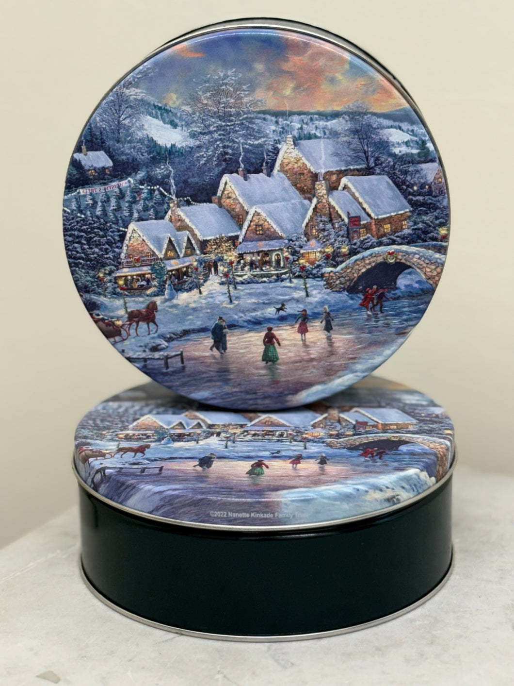 Lamplight Village - 16 oz